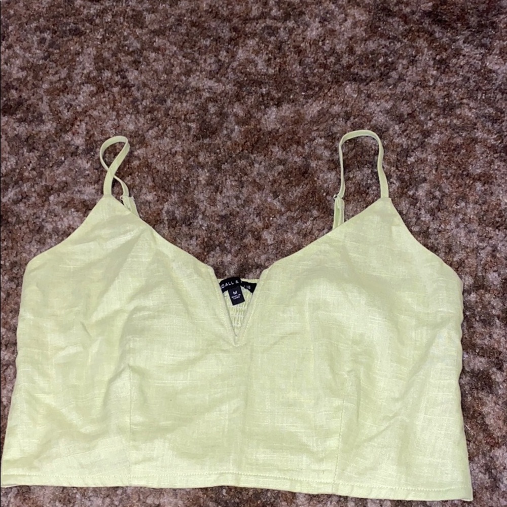 Kendal and Kylie tank